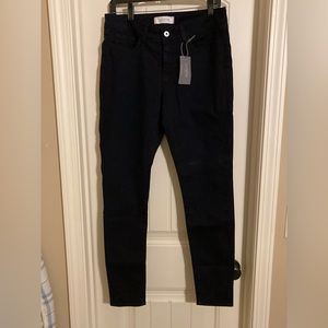 Yummie Jeans, skinny style, size 30, dark indigo wash